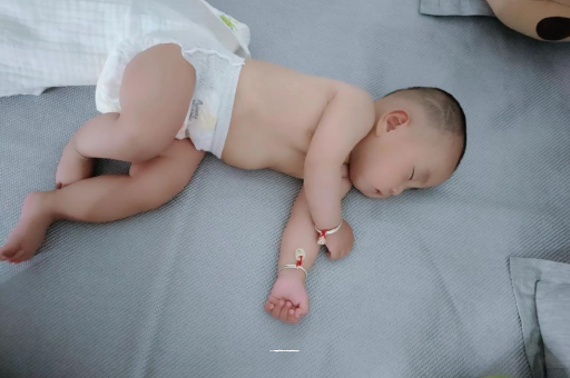 益阳宝宝口水多怎么回事
